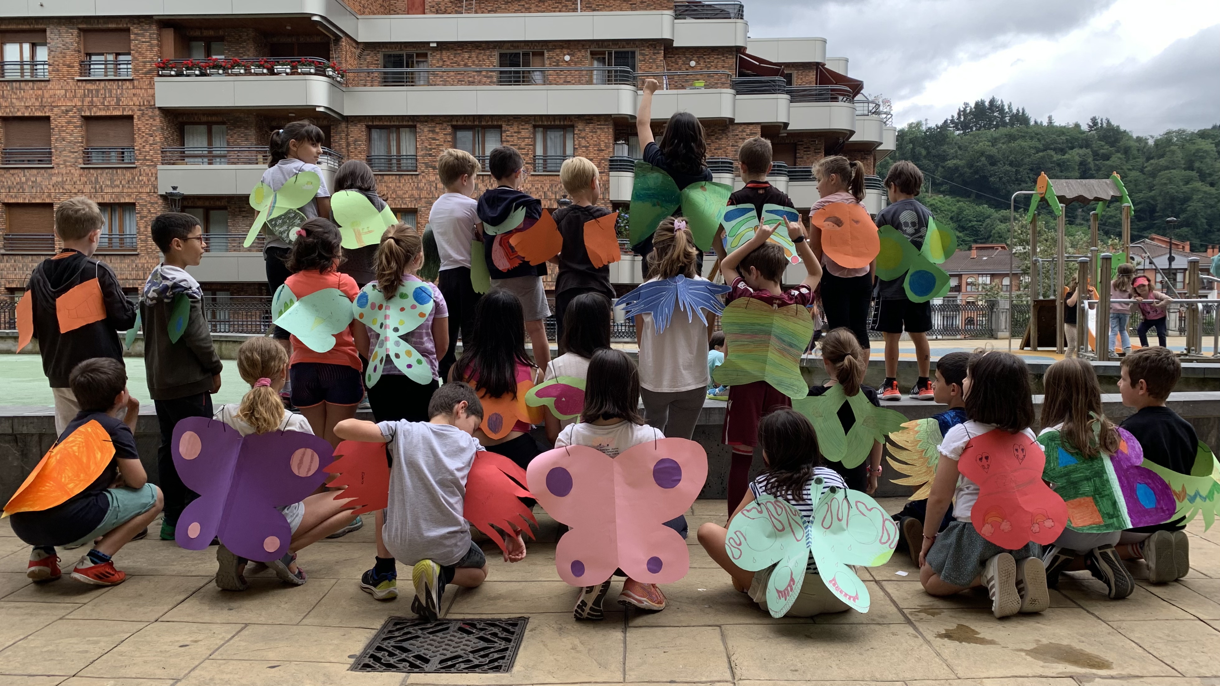 Eman Hegoak eta Enjoy English